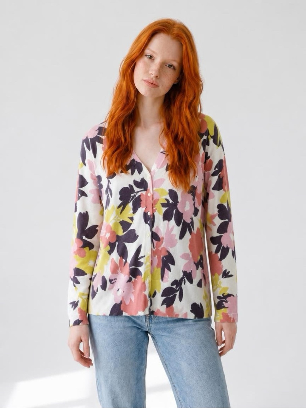 CROFT & BARROW SIZE Small Floral V-Neck Sweater - Pink, Yellow & Black on Cream